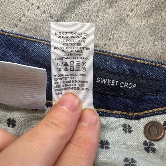 Lucky Brand Sweet Crop Ankle Jeans - Picture 5 of 5